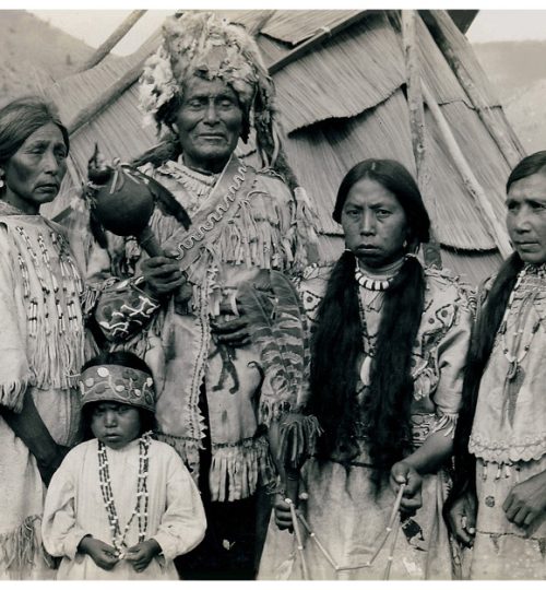 First-Nations-family-in-traditional-clothing_web